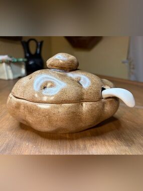 Atlantic Mold Ceramic Potato-Shaped Lidded Serving Bowl w/Spoon Sour Cream MCM
